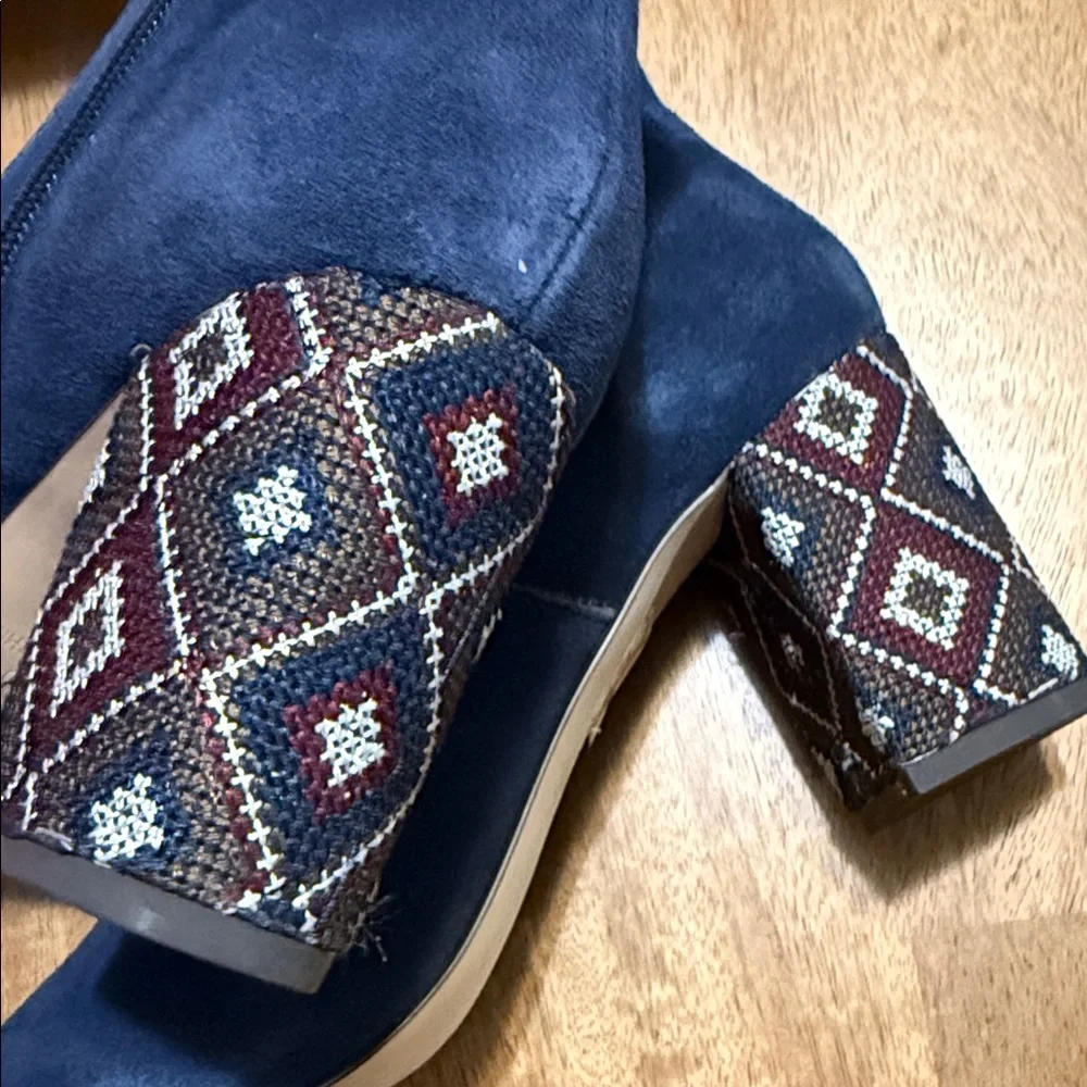 band of gypsies Wild Heart Navy Boots SZ 8.5